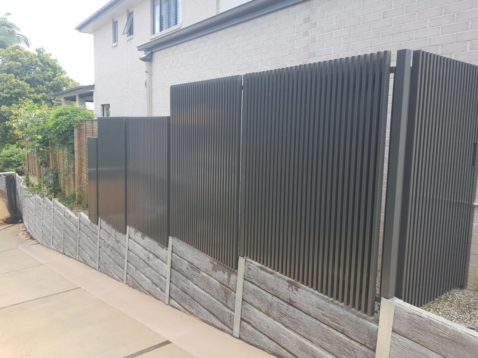 Aluminium Fencing & Aluminium Balustrade - The Fab Company