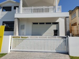 Hamptons Style Aluminium Gates, Fencing & Balustrade_www.thefabcompany.com.au